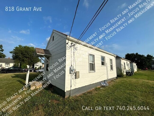818 Grant Ave in Lancaster, OH - Building Photo - Building Photo