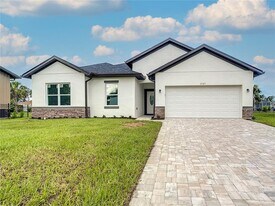 4112 Scottish Terrace in North Port, FL - Building Photo