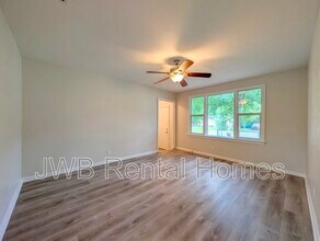 5542 Minosa Cir E in Jacksonville, FL - Building Photo - Building Photo