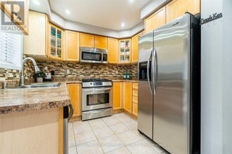 65 Sedgewick Cir in Brampton, ON - Building Photo - Building Photo