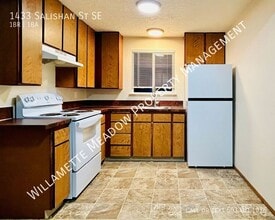 1433 Salishan St SE in Salem, OR - Building Photo - Building Photo