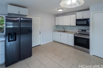 1367 Kuahaka St in Pearl City, HI - Building Photo - Building Photo