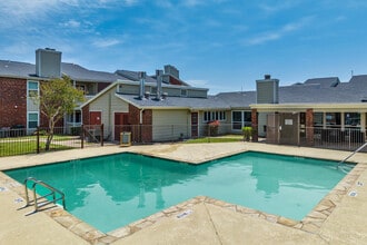 Mercer Park in Arlington, TX - Building Photo - Building Photo