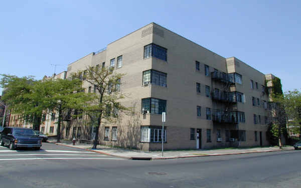 2 Kensington Ave in Jersey City, NJ - Building Photo - Building Photo