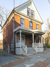 169 Union St, Unit 2 in Poughkeepsie, NY - Building Photo - Building Photo