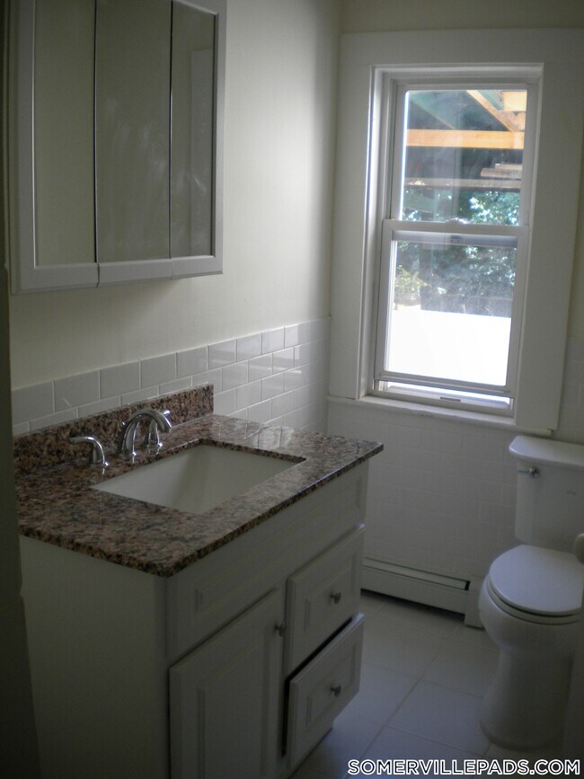 114 Woodstock St in Somerville, MA - Building Photo - Building Photo