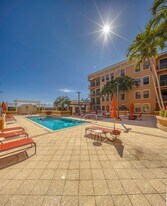 511 Lucerne Ave, Unit 408 in Lake Worth Beach, FL - Building Photo