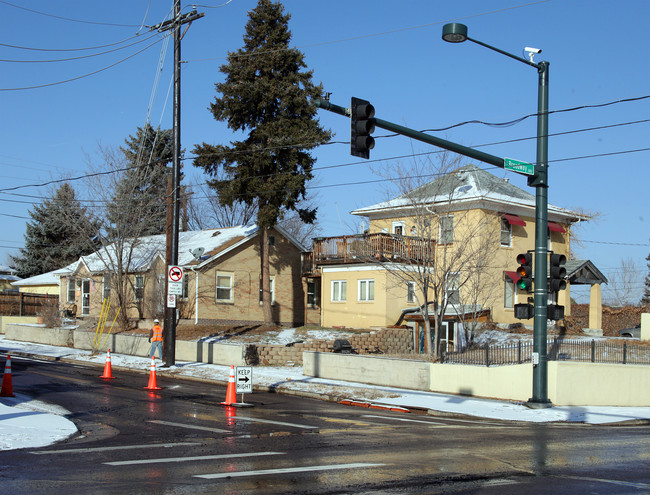 3689 S Broadway in Englewood, CO - Foto de edificio - Building Photo