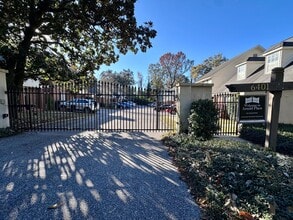 6401 Cedar Bend Ct in Mobile, AL - Building Photo - Building Photo