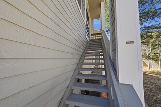 7470 Singing Hills Dr in Boulder, CO - Building Photo - Building Photo