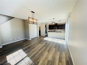 2350 Borgaro St in Henderson, NV - Foto de edificio - Building Photo