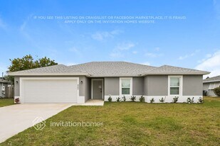 440 SE Asbury Ln in Port St. Lucie, FL - Building Photo