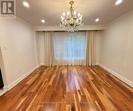 82 Windermere Crescent in Richmond Hill, ON - Building Photo - Building Photo