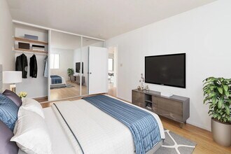 1825 Shore Line Dr in Alameda, CA - Building Photo - Building Photo