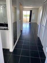 7904 West Dr in North Bay Village, FL - Foto de edificio - Building Photo