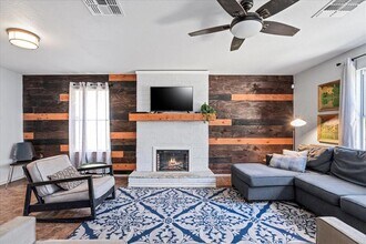 7417 Elk Pass Dr in Austin, TX - Building Photo - Building Photo