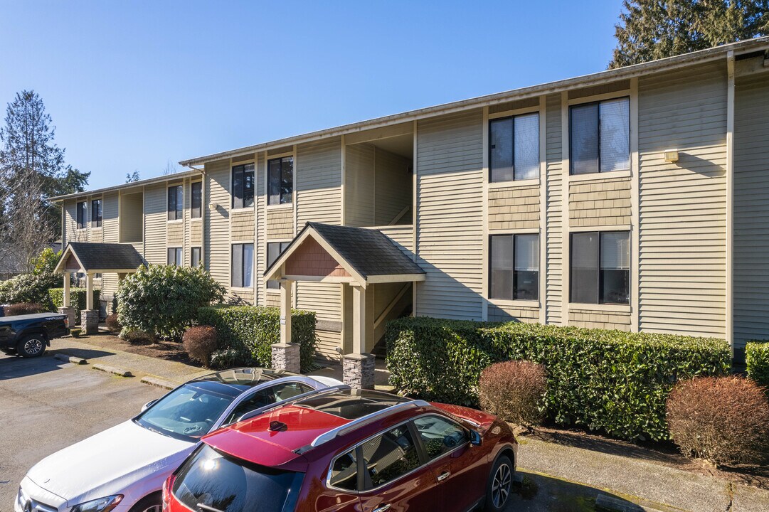 11701 100th Ave NE in Kirkland, WA - Building Photo