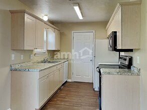 1200 Larzelere Ln in La Vergne, TN - Building Photo - Building Photo