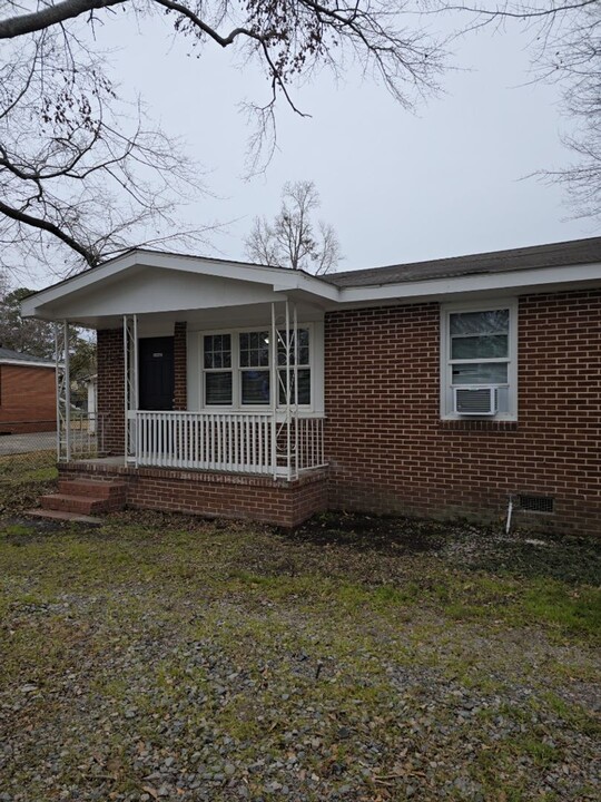 1533 Wooten Rd in Augusta, GA - Building Photo