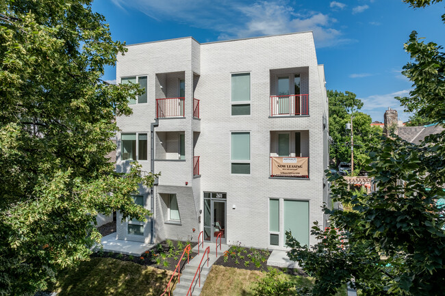 Arthaus Apartments in Minneapolis, MN - Building Photo - Building Photo