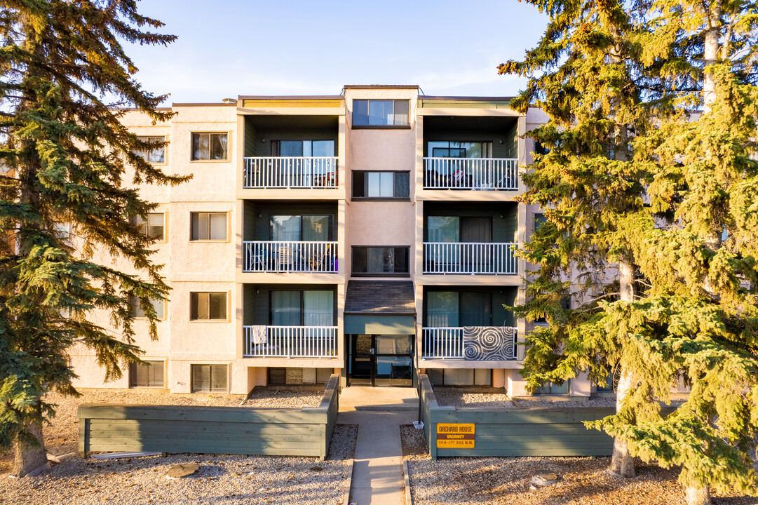 Orchard Ridge in Calgary, AB - Building Photo