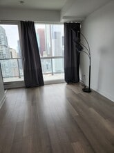 290-2290 Adelaide St W in Toronto, ON - Building Photo - Building Photo
