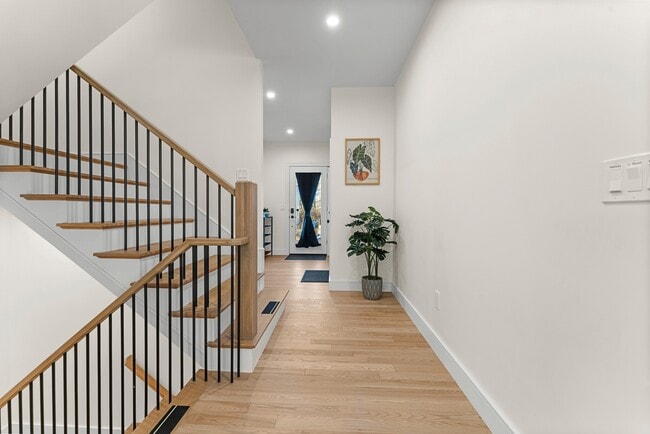 21 Bolton St in Waltham, MA - Building Photo - Building Photo