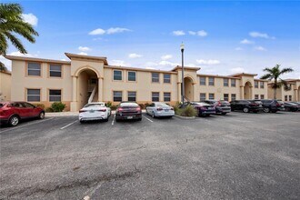 15417 Bellamar Cir-Unit -812 in Ft. Myers, FL - Building Photo - Building Photo