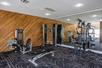 Evergreen Auburn in Auburn, AL - Foto de edificio - Building Photo