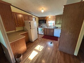 10200 Easley Rd in Dale, IN - Building Photo - Building Photo