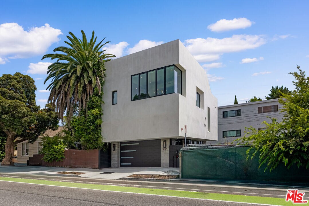 1126 Broadway in Santa Monica, CA - Building Photo