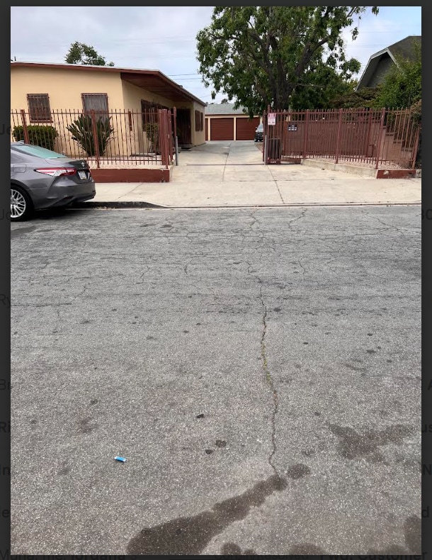 1116 W 102nd St, Unit 1116 in Los Angeles, CA - Building Photo - Building Photo