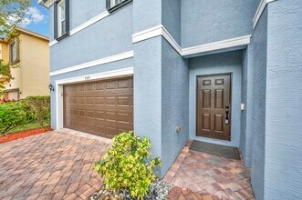 9309 Natures Way in Fort Pierce, FL - Building Photo - Building Photo
