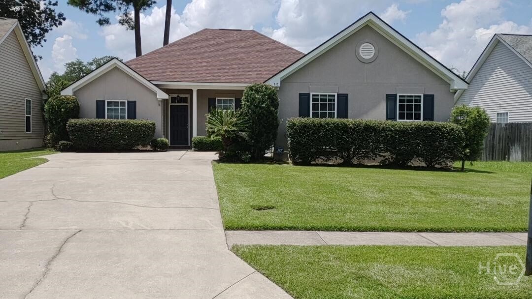 245 Blue Lake St in Richmond Hill, GA - Building Photo