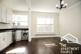 327 Kedzie St, Unit 3 in Evanston, IL - Foto de edificio - Building Photo