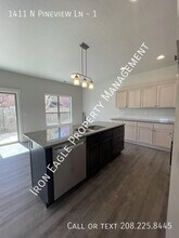 1411 N Pineview Ln in Boise, ID - Building Photo - Building Photo