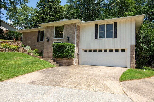 8607 Linda Ln in Little Rock, AR - Building Photo - Building Photo