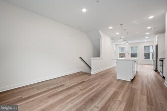 210 Sundrop Ln in Laurel, MD - Building Photo - Building Photo