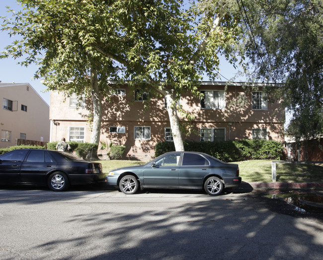 10635 Friar St in North Hollywood, CA - Building Photo - Building Photo