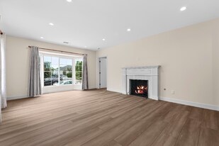 1165 Stanford St in Santa Monica, CA - Building Photo