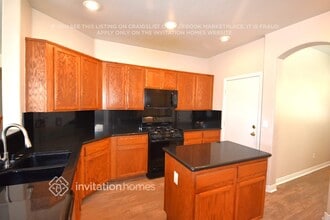 9679 W Spinnaker Creek Ave in Las Vegas, NV - Building Photo - Building Photo