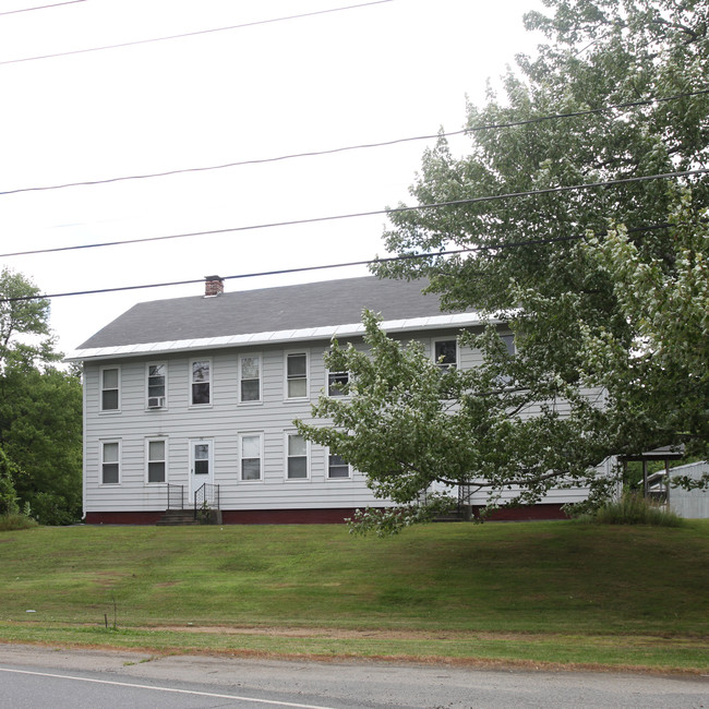 18 Turnpike Rd in Turners Falls, MA - Foto de edificio - Building Photo