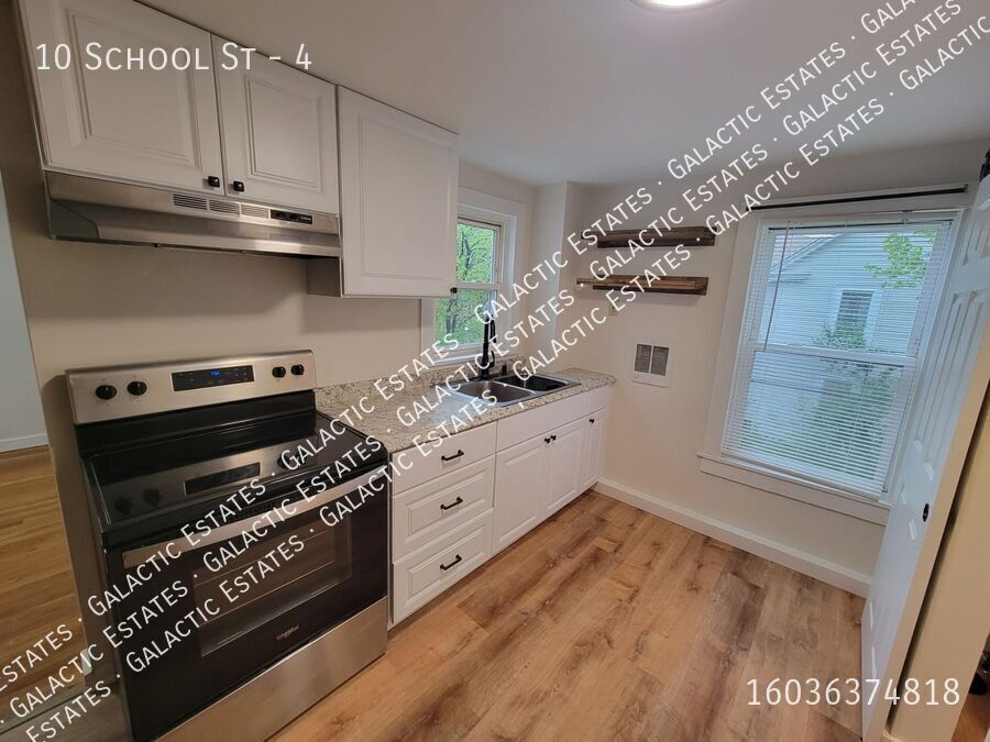 10 School St in Troy, NH - Building Photo