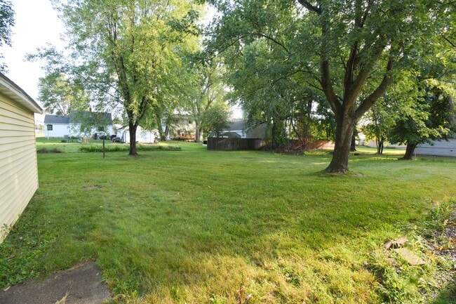 1306 9th Ave SW in Austin, MN - Building Photo - Building Photo