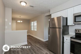 7421 Deepwood Dr N in Jacksonville, FL - Foto de edificio - Building Photo