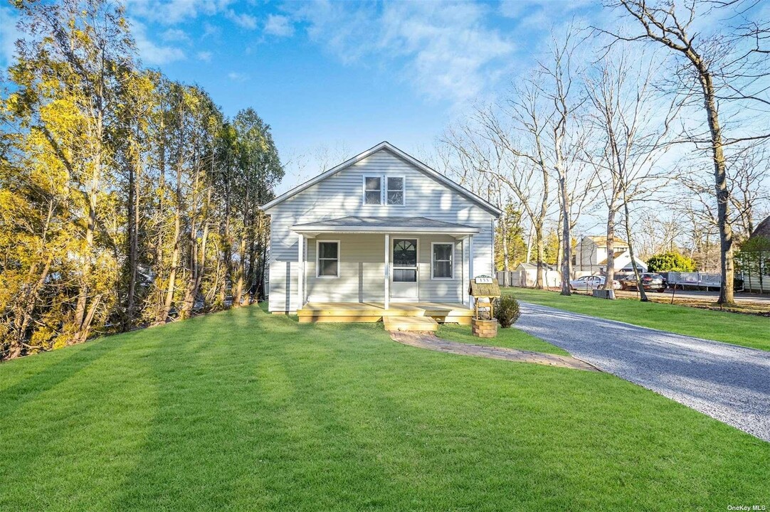 133 Wood Rd in Centereach, NY - Building Photo