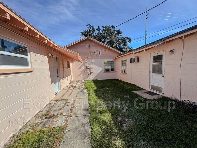 710 N Grove St in Eustis, FL - Building Photo - Building Photo