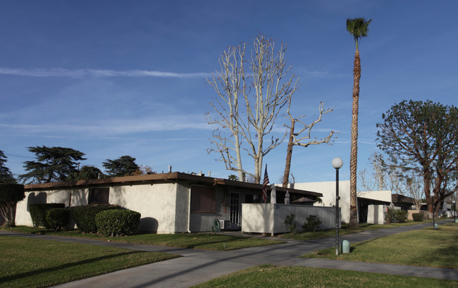 Santa Fe Senior Apartments in Riverside, CA - Building Photo - Building Photo