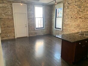 948 W Armitage Ave in Chicago, IL - Building Photo - Building Photo