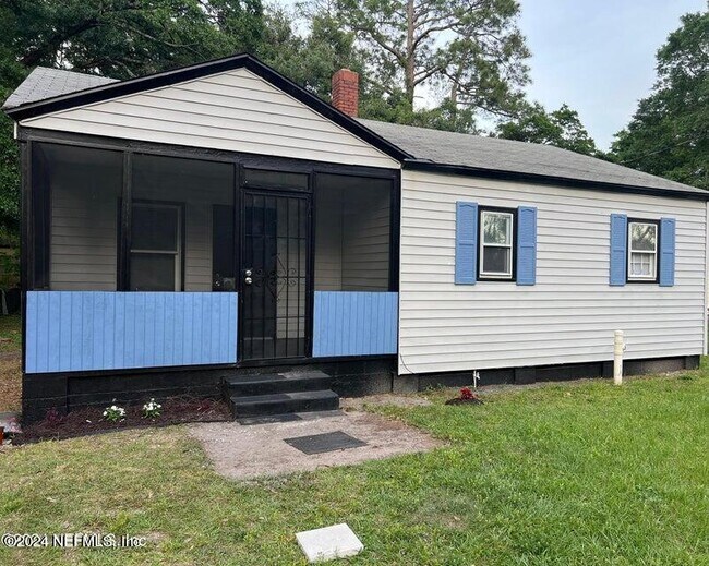 property at 1925 Jones St